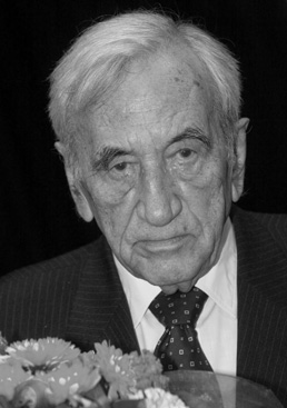 Tadeusz Mazowiecki na zdjęciu archiwalnym z 2009 r. fot. EPA/PATRICK PLEUL