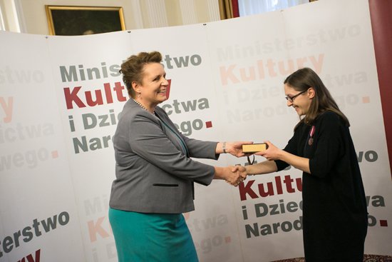 Na zdjęciu: Uroczyste wręczenie Medali Zasłużony Kulturze - Gloria Artis. autor zdjęcia: Danuta Matloch