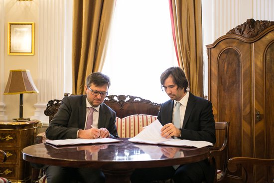 Na zdjęciu: Podpisanie umowy ws. wykonania projektu siedziby Muzeum Historii Polski w Warszawie. Autor zdjęcia: Danuta Matloch