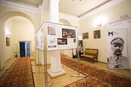 Na zdjęciu: Podpisanie umowy w sprawie wystawy stałej Muzeum Józefa Piłsudskiego w Sulejówku. autor zdjecia: Danuta Matloch