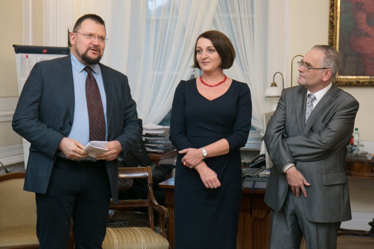 Na zdjęciu: Uroczystość wręczenia medalu Gloria Artis Piotrowi Zarembie. autor zdjęcia Jacek Łagowski 