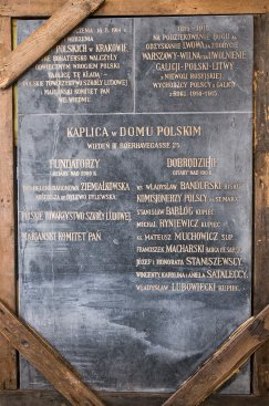 Na zdjęciu: Tablica pamiątkowa z dawnego Domu Polskiego w Wiedniu
