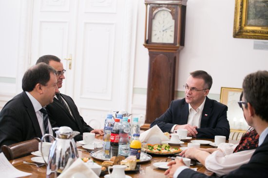 Na zdjęciu: Wiceminister kultury i dziedzictwa narodowego Jarosława Sellina z delegacją grupy parlamentarnej w Radzie Najwyższej Ukrainy