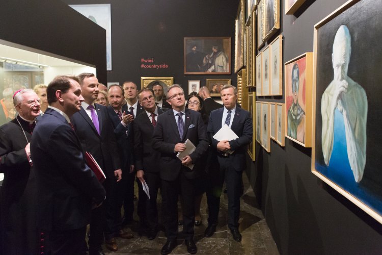 Na zdjęciu: minister Jarosław Sellin na otwarciu wystawy #dziedzictwo w Muzeum Narodowym w Krakowie