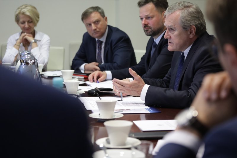 Na zdjęciu: Spotkanie wicepremiera Glińskiego z przedstawicielami sektora bankowego 