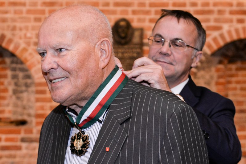 na zdjęciu Marek Łochwicki z ministrem Sellinem