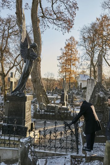 Minister kultury na Cmentarzu na Rossie