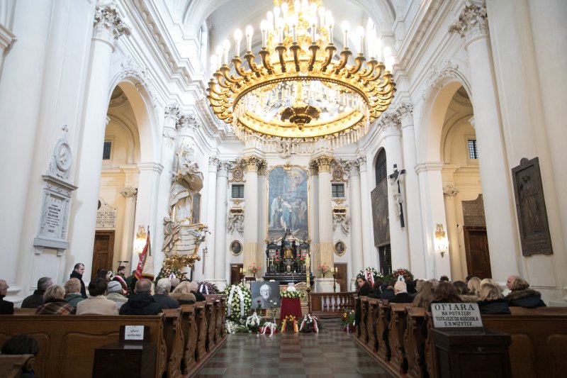 na zdjęciu wnętrze Kościoła Wizytek w Warszawie