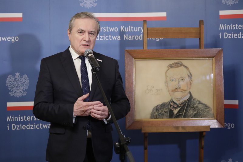 Na zdjęciu: Wicepremier Piotr Gliński podczas uroczystości przekazania obrazów Wyspiańskiego