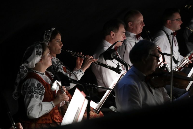 na zdjęciu gala w Teatrze Wielkim - Operze Narodowej - koncert Mazowsze - Niepodległej. autor zdjęcia Danuta Matloch