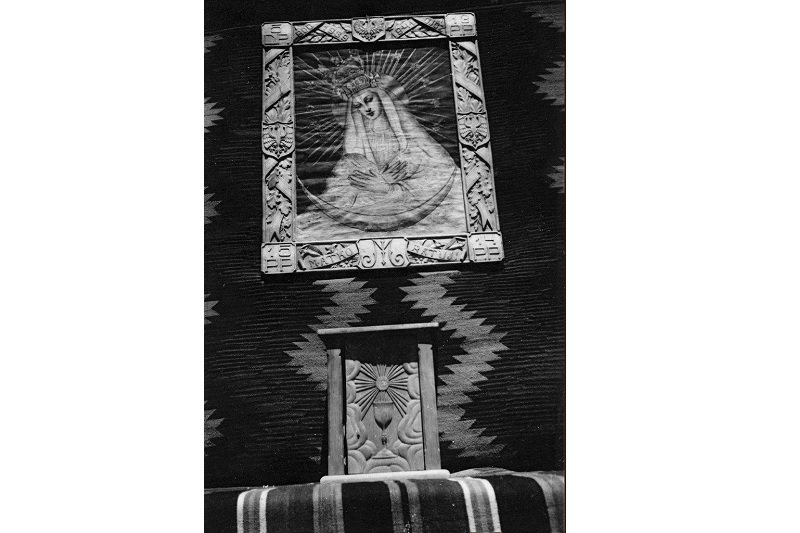 na zdjęciu obraz Matki Boskiej Tatiszczewskiej na fotografii z 1941-42 r.