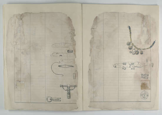 Daumen (obecnie Tumiany),
 zabytki z grobów 99–102,
 102a,
 103,
 104. Karta 034 z księgi nr 1. Archeologiczne księgi 2008,
 tabl. XVIII